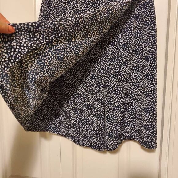 Vintage Studio. Blue And White Floral Loose Skort Medium - Picture 7 of 7